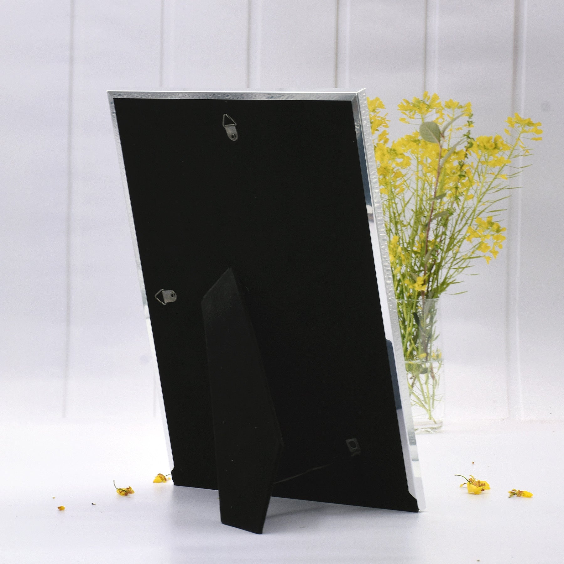 S8R Silver Aluminum Photo Frame